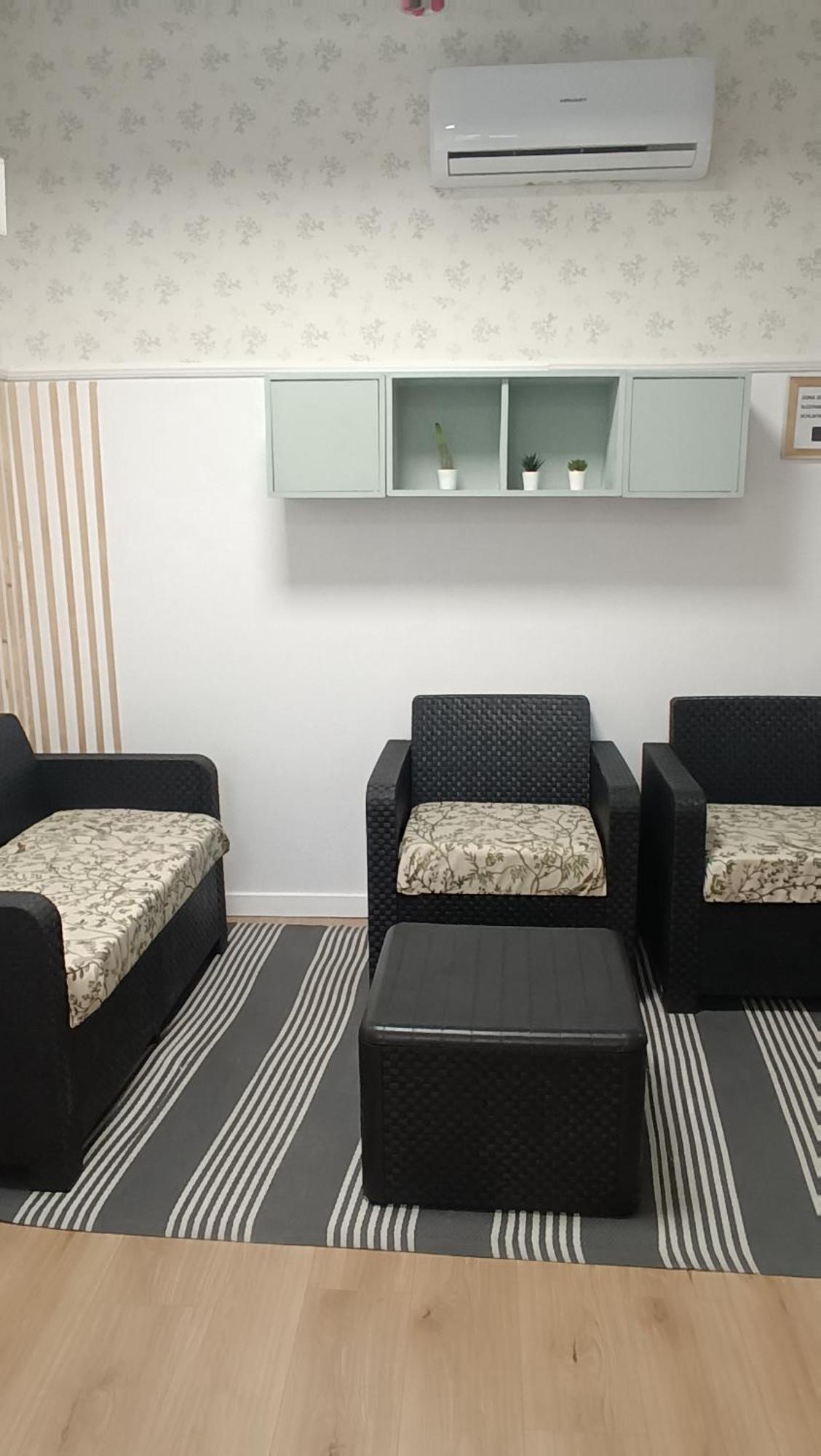 Bretema Hostal *